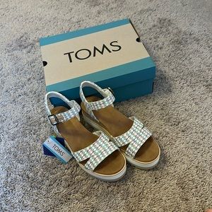 NWT TOMS WEDGES - see description